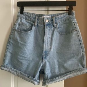 zara mom fit shorts light wash